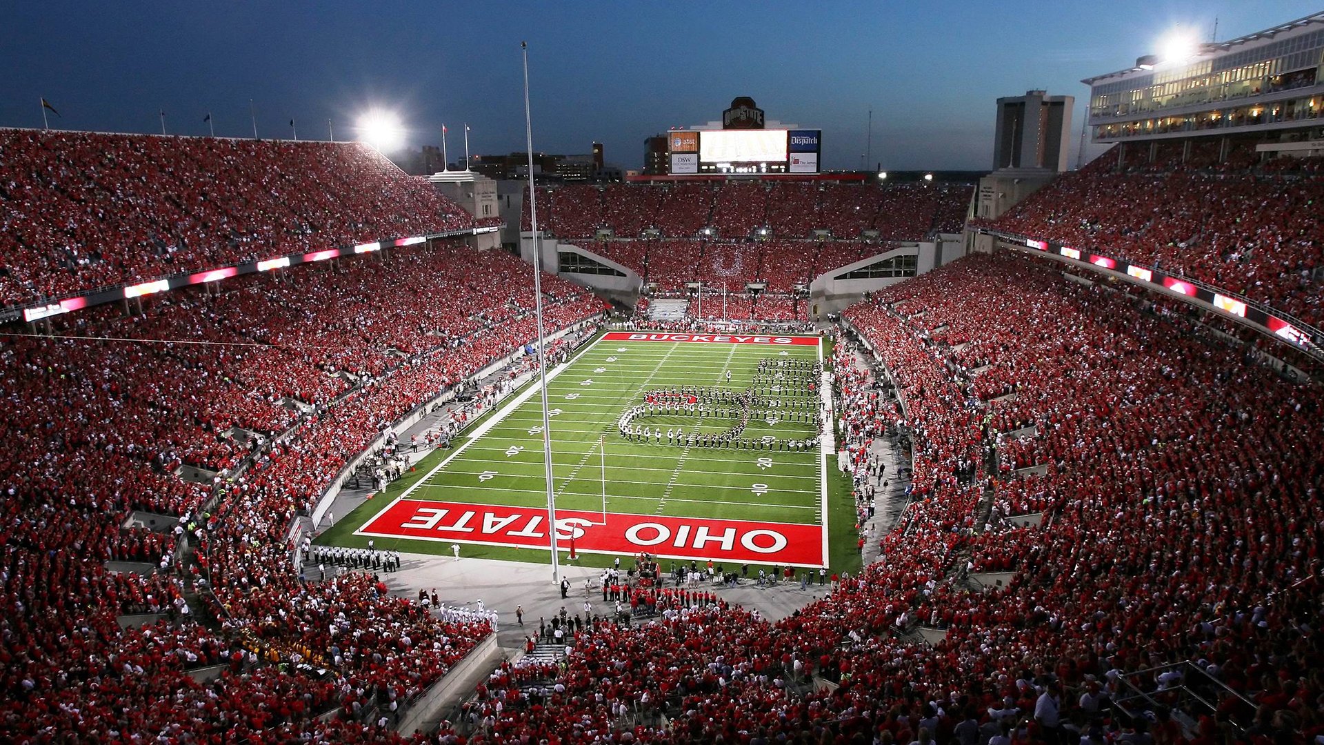 “一对一护具拳击赛” 力度受控更注重技术比拼